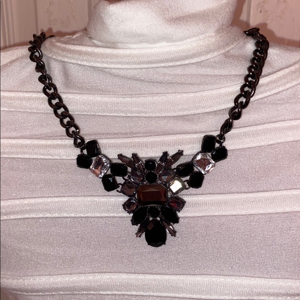 Black gem necklace